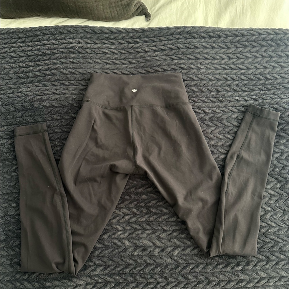 Lululemon size 6 Wonder Under Leggings